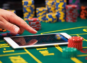What are the ways to stay safe while playing online casino games?