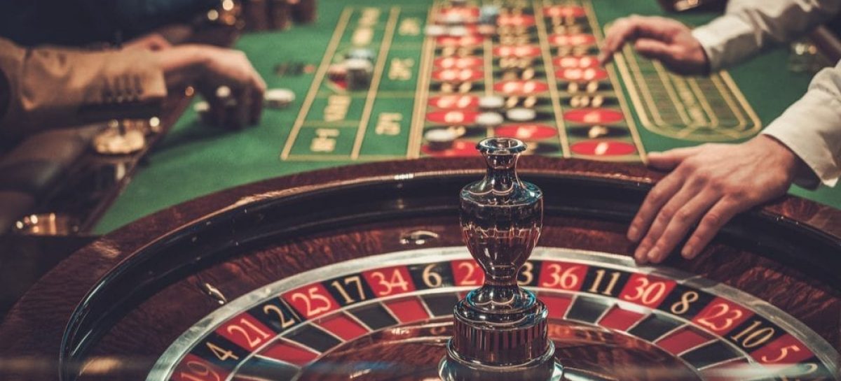 What makes slot mystery symbols reveal their hidden values?
