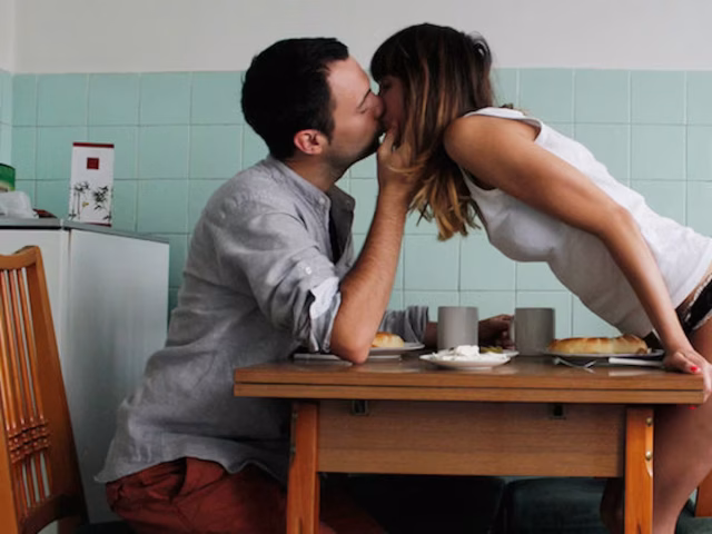 How does hookup culture promote honesty